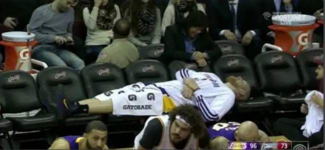 世界杯客户端升级说明-太太惨了！勇士紧急签32+12中锋！1天连伤3人！库里被迫带伤临时上阵！